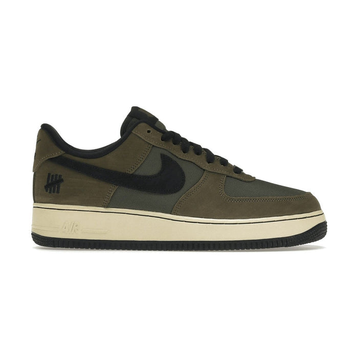 Nike Air Force 1 Low SP Undefeated Ballistic Dunk vs. AF1