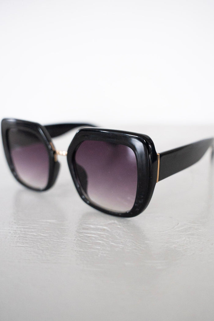 AMALFI COAST SUNGLASSES IN BLACK - Love Marlow