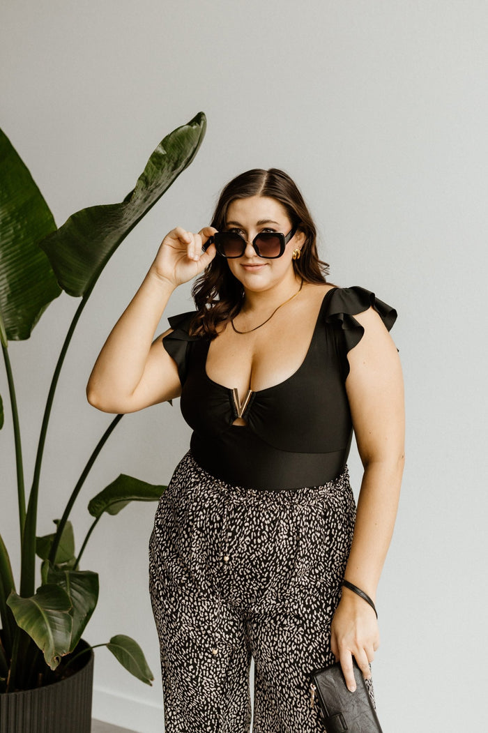 AMALFI COAST SUNGLASSES IN BLACK - Love Marlow