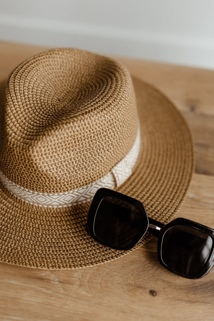 AMALFI COAST SUNGLASSES IN BLACK - Love Marlow