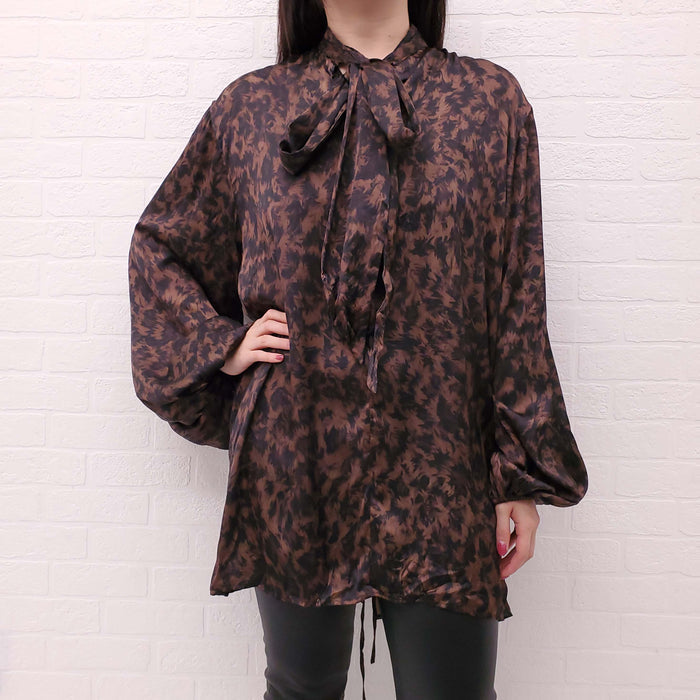 BALENCIAGA OVERSIZED ANIMAL PRINT SATIN BLOUSE WITH TIE - SIZE 38