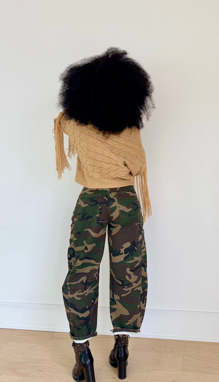 Barrel camo jeans
