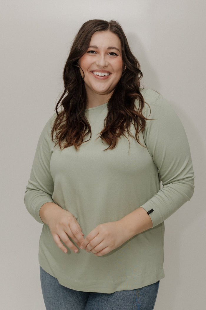 BASIC LONG SLEEVE TUNIC TEE IN WINTERGREEN - Love Marlow