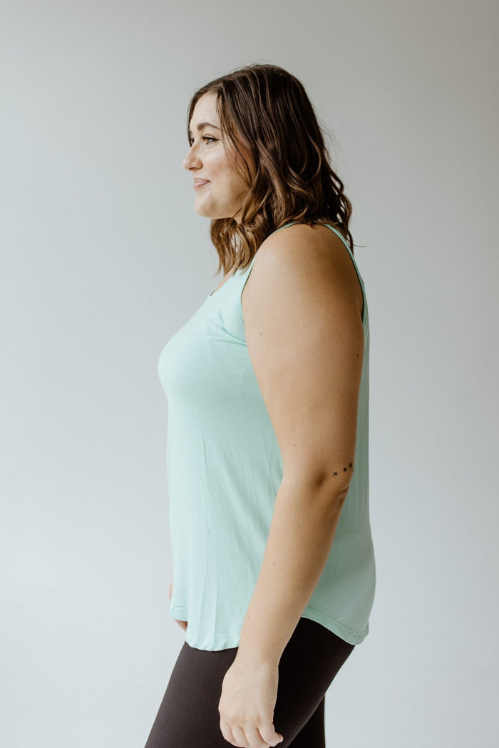 BASIC ROUND NECK TUNIC TANK IN ARUBA - Love Marlow