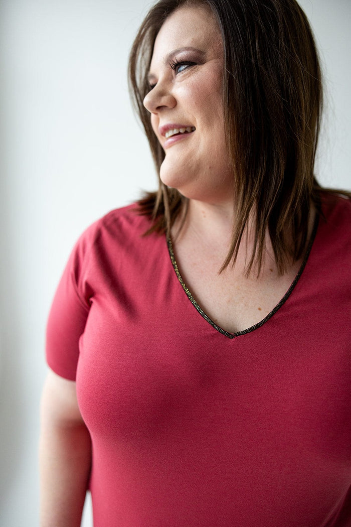 BASIC V - NECK TEE WITH BRONZE SPARKLE IN DARK ROSEWOOD - Love Marlow