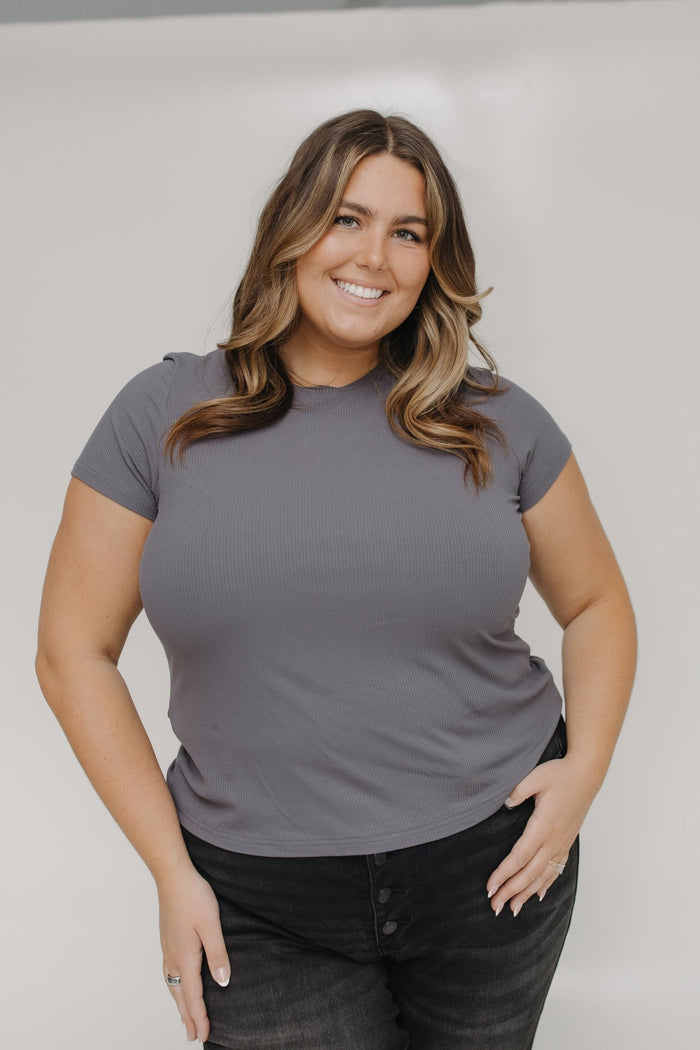 CROPPED SHORT SLEEVE RIBBED TEE IN STORMY - Love Marlow