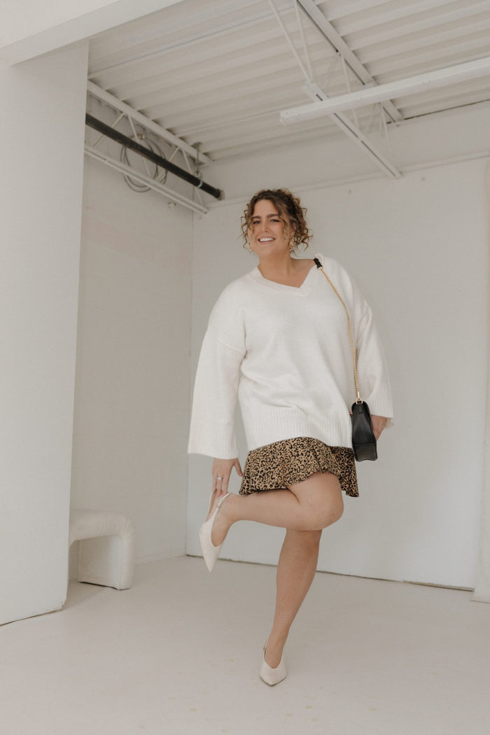 ESSENTIAL DOLMAN SWEATER IN ECRU - Love Marlow