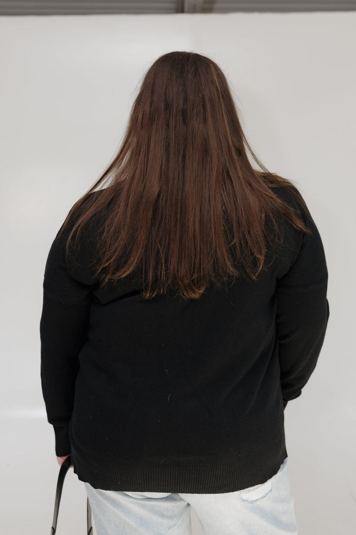 ESSENTIAL V - NECK FRONT SEAM SWEATER IN BLACK - Love Marlow