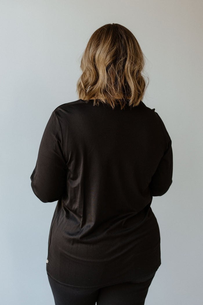 ESSENTIAL V - NECK LIGHTWEIGHT BLOUSE IN BLACK - Love Marlow
