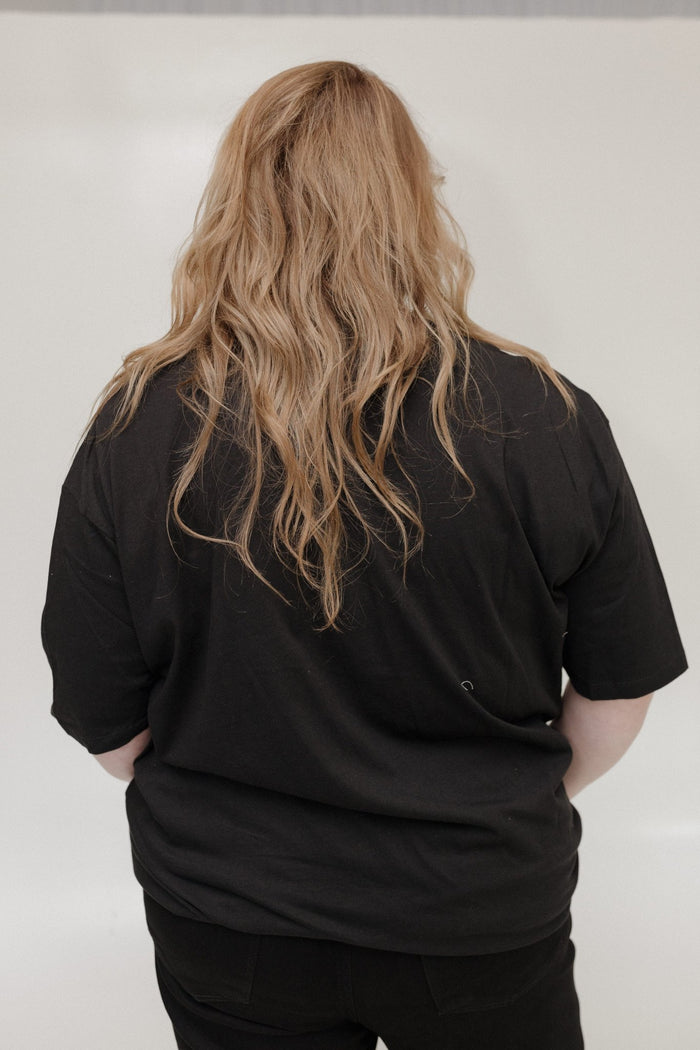 "FARM FRESH PUMPKINS" GRAPHIC TEE IN BLACK - Love Marlow