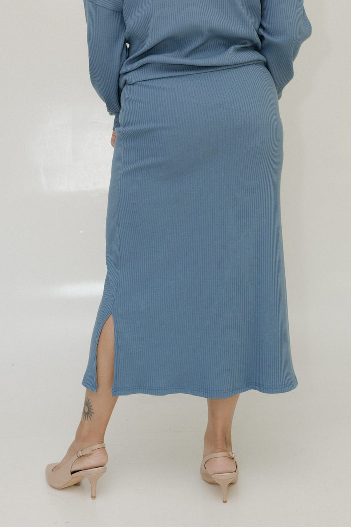 RIBBED KNIT MIDI LENGTH PENCIL SKIRT IN ADRIFT - Love Marlow