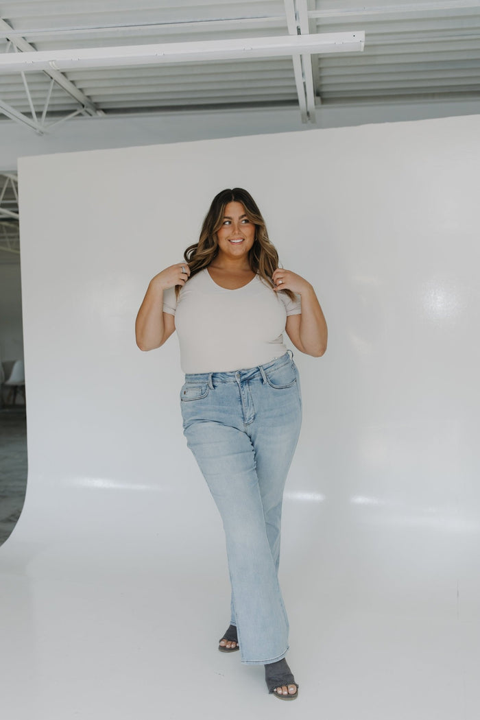 V - NECK RIBBED TEE IN SEA SALT - Love Marlow