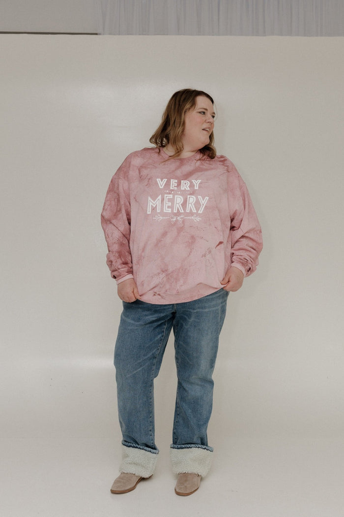 "VERY MERRY" HOLIDAY CREWNECK GRAPHIC SWEATSHIRT - Love Marlow