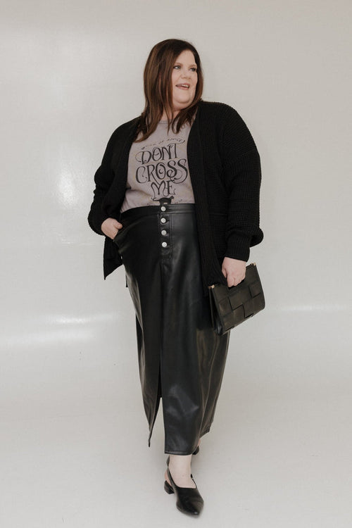 "WORD OF ADVICE DON'T CROSS ME" GRAPHIC TEE - Love Marlow