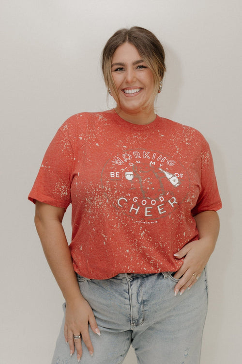 "WORKING ON MY GOOD CHEER" GRAPHIC TEE IN CANDY - Love Marlow